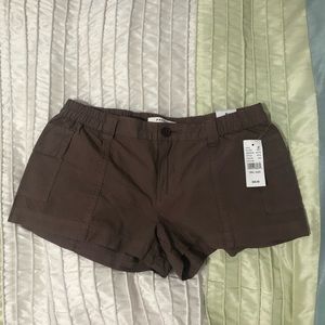 COPY - PacSun Brown Low Rise E-Waist Cargo Shorts Size Small